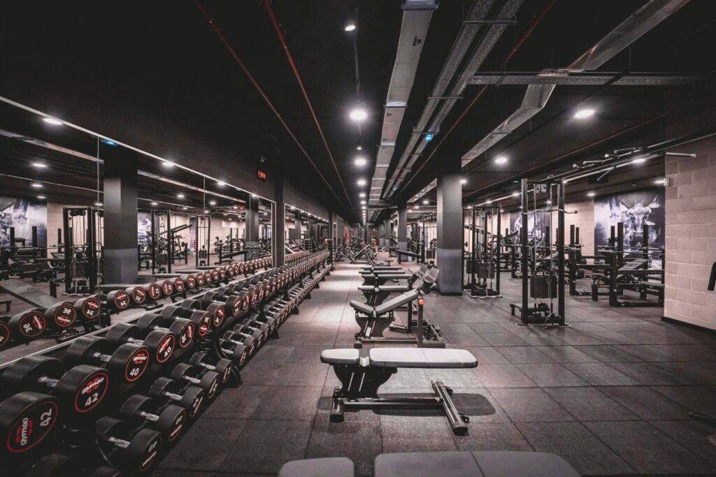 Pavimentación Deportiva e Insonorización: Soluciones Profesionales en España